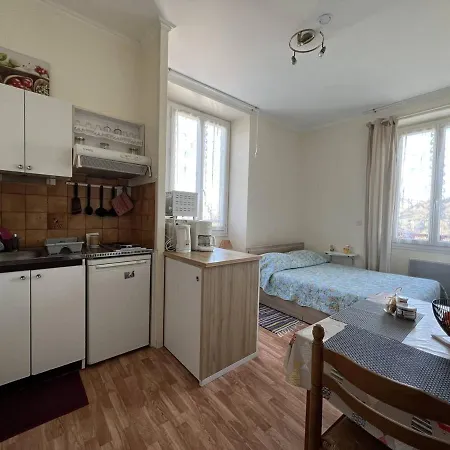 Lumineux à Cambo-les-bains, Proche Thermes, Coin Nuit, Kitchenette, Internet, Animaux Acceptés - Fr-1-495-10 * Cambo-les-Bains