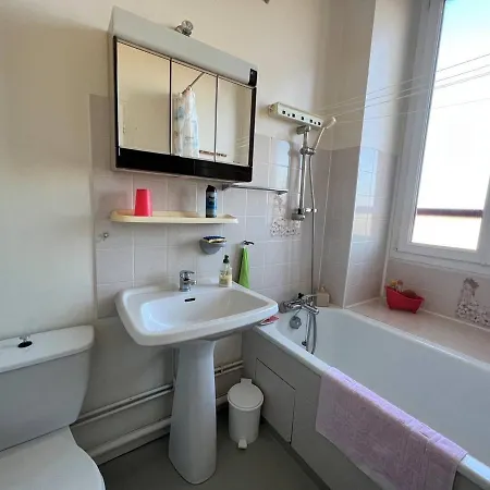 Apartamento Lumineux à Cambo-les-bains, Proche Thermes, Coin Nuit, Kitchenette, Internet, Animaux Acceptés - Fr-1-495-10